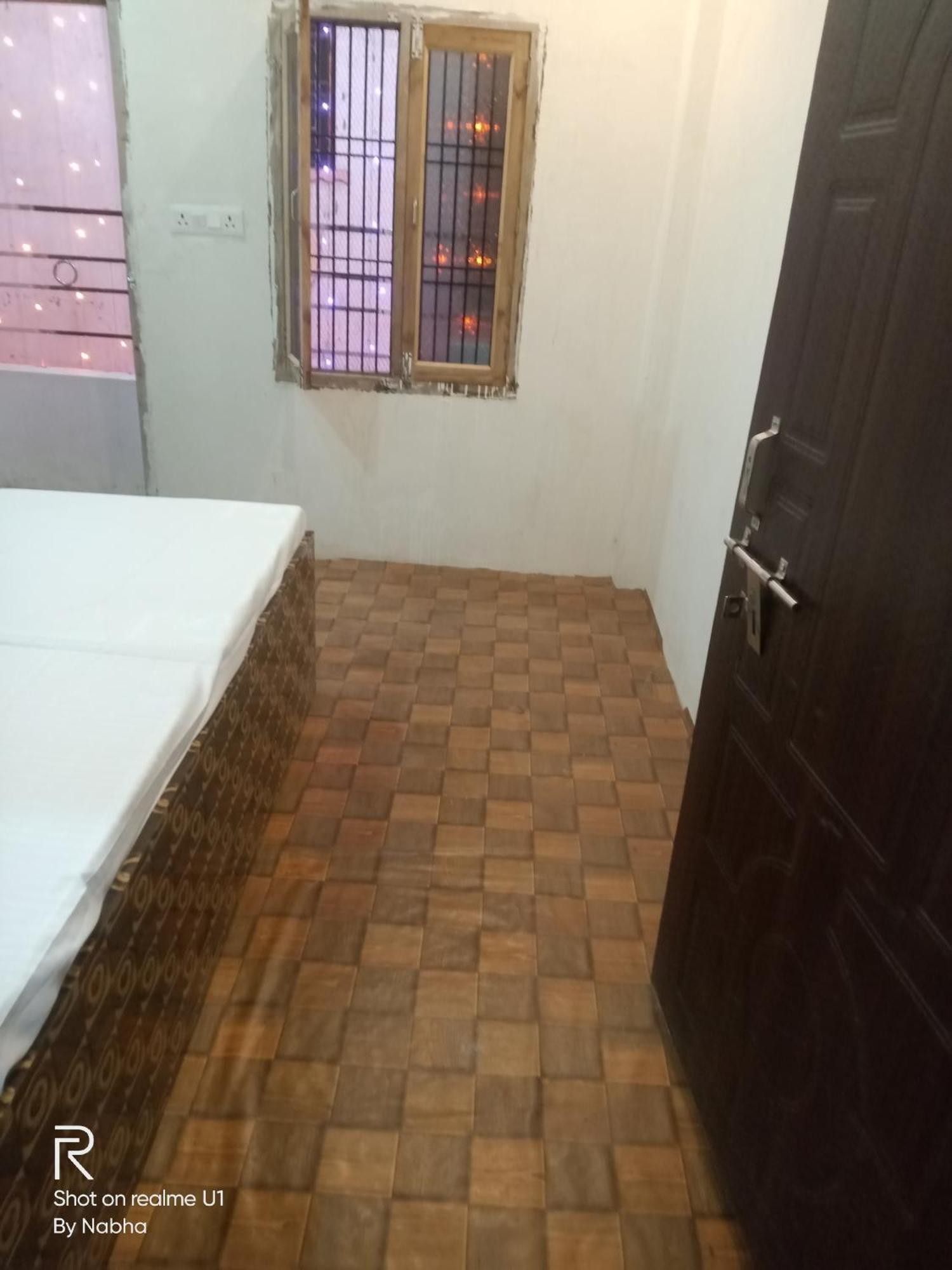 Shivaay Home Stay Varanasi Exteriör bild